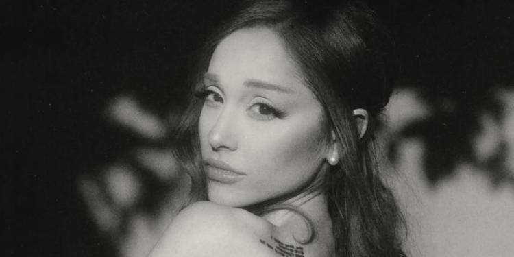 “petal”, de Ariana Grande, ultrapassa 1 bilhão de streams no Spotify